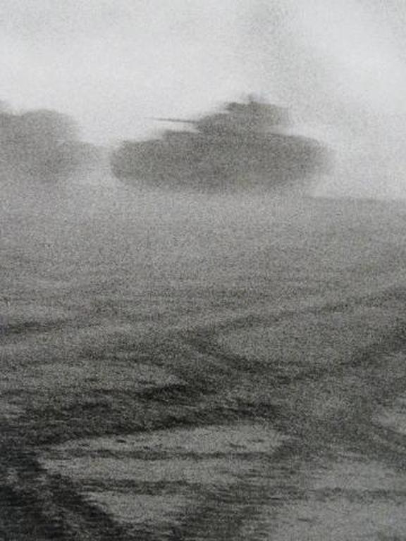 'Iraq tanks' by Teun Voeten, Fine Art Photography, afmeting; 150x100cm kopen? Bied vanaf 350!