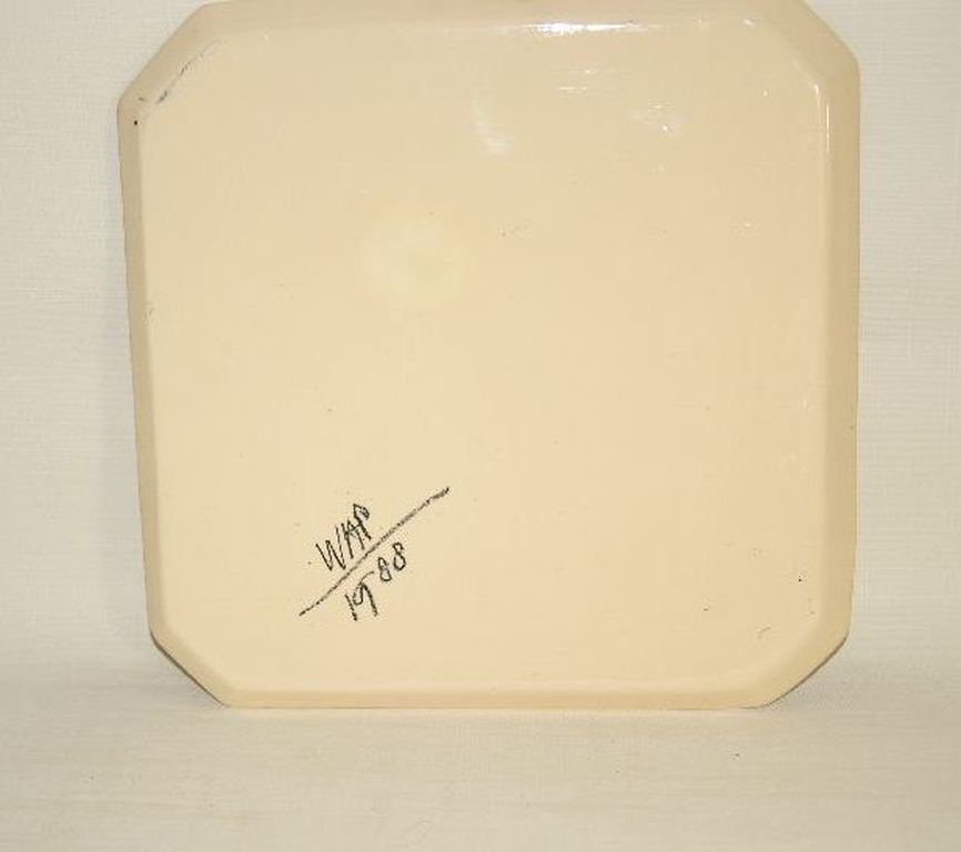 Hans Wap: Schaal met afbeelding van een theepot, 1988 kopen? Bied vanaf 1!