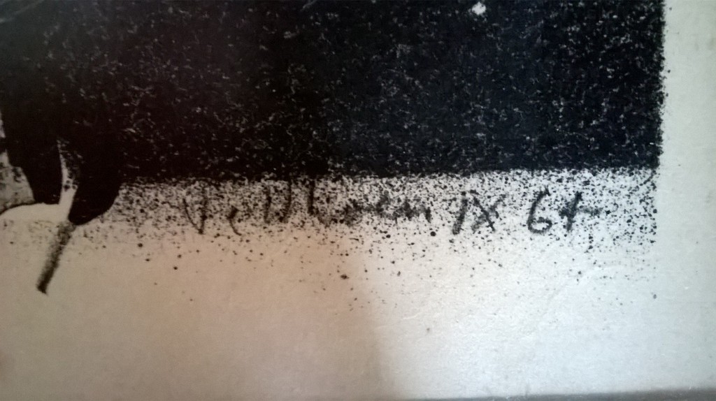 Aat Veldhoen, ingelijst grafisch werk, halfnaakte vrouw kopen? Bied vanaf 40!