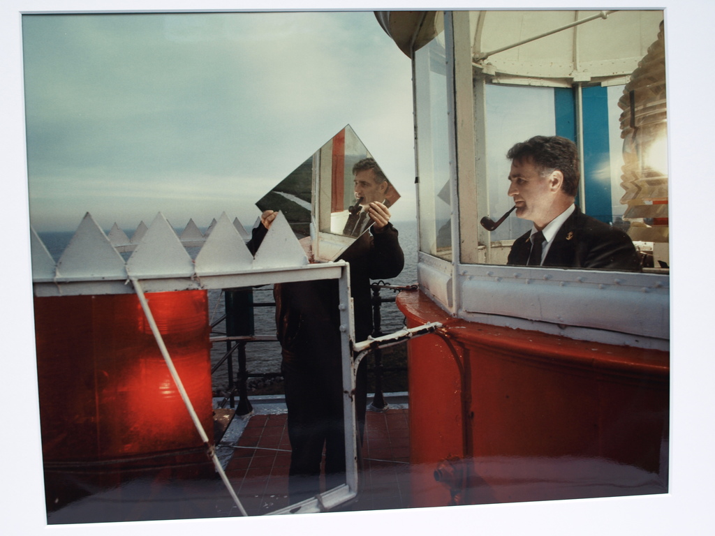 Taco Anema – Foto – De vuurtorenwachters – 1986 - Gesigneerd - Ingelijst, 60 x 70 cm. verkocht voor € 75!