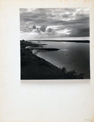 Cas Oorthuys - Waal bij Zaltbommel - originele foto op bariet-fotopapier kopen? Bied vanaf 50!