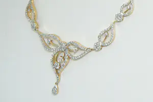 45 - Schitterend 18Kt bi-color goud & diamanten halssieraad totaal 4ct briljant! kopen? Bied vanaf 2200!