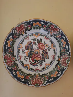 Buy Koninklijke Tichelaar Makkum - Vlinders en Bloemen 1984? Bid from 100!