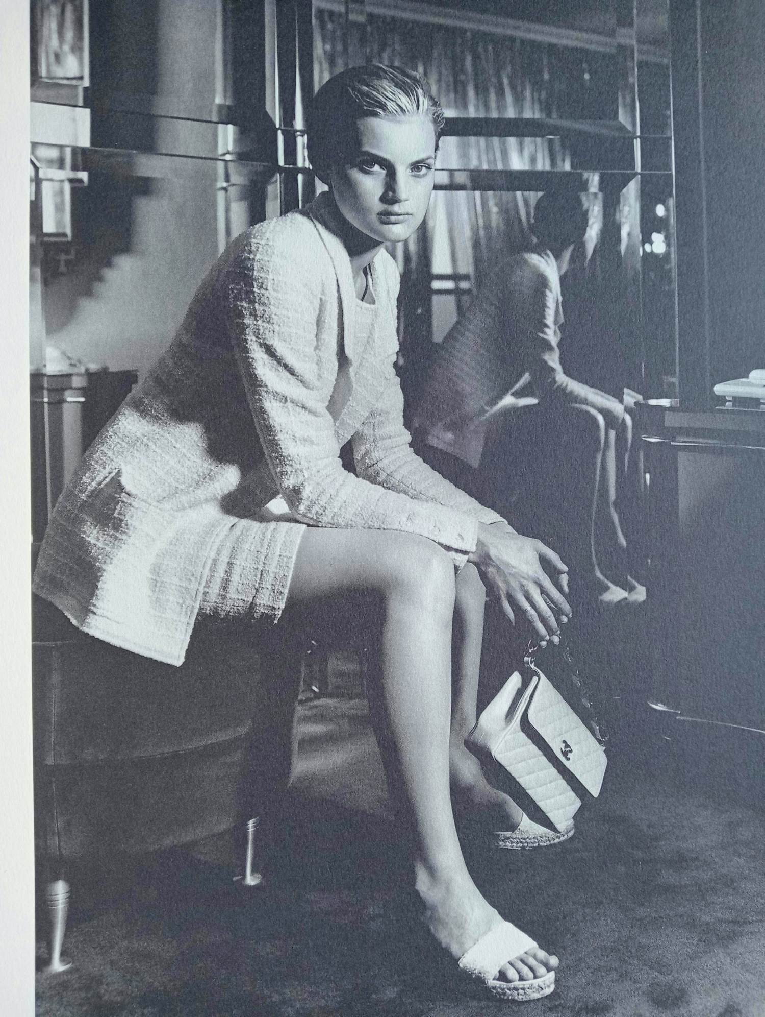 Karl Lagerfeld - Fotolitho Guinevere van Seenus Chanel 1996 kopen? Bied vanaf 85!