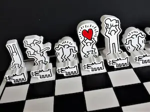 Keith Haring - Limited Edition Schaak spel / Chess Game made by Vilac France kopen? Bied vanaf 80!