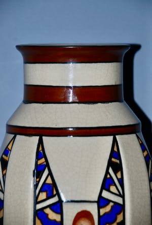 Niet of onleesbaar gesigneerd - Art Deco vaas met polychroom decoratie AMC August Mouzin & Compagnie kopen? Bied vanaf 1!