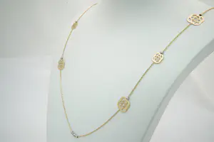 Acheter59 - Opvallend vormgegeven & lang (80cm) 18 krt gouden bi-color collier? Enchérissez de 310!