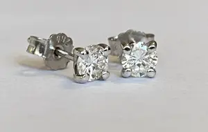 Witgouden oorstekers met diamanten ca 0.65 crt kopen? Bied vanaf 900!