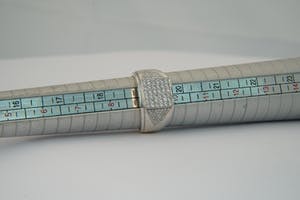 2516 - Opvallende diamanten Fantasiering- 18karaats witgoud - ca 1.00ct briljant kopen? Bied vanaf 640!