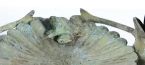 Onbekend - metalen schaaltje met kikkers en lelieblad kopen? Bied vanaf 50!