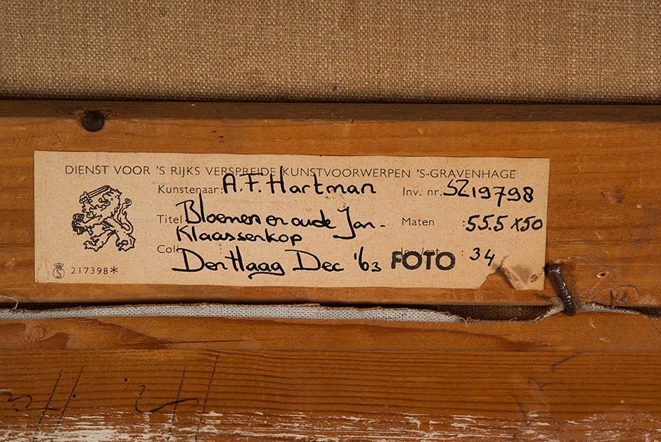 Frans Hartman - Bloemen in oude Jan Klaassenkop - Olieverf op doek - 1963 - gesigneerd kopen? Bied vanaf 100!