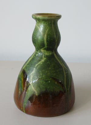 Hermann August Kahler - Deens Art Nouveau aardewerk vaasje kopen? Bied vanaf 40!