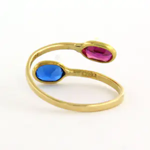18k geel gouden ring bezet met robijn en saffier ringmaat 16.5(52) kopen? Bied vanaf 130!