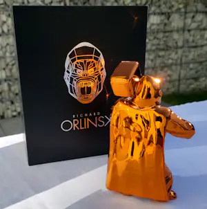 Richard Orlinski - HAMMER KONG SPIRIT (ORANGE EDITION) kopen? Bied vanaf 240!