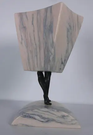 Hans Rikken - Set van twee sculpturen uit marmer en brons, Man + Vrouw + 2 boeken kopen? Bied vanaf 400!