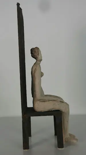 Ida De Roy - Keramiek, Figuur op zetel kopen? Bied vanaf 125!