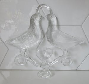 Kosta Boda - Blank glazen Raamhanger "Two birds in love" ontwerp Bertil Vallien kopen? Bied vanaf 10!