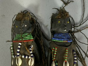 Dogon - 200645 - 2 Old Tribal used fertility dolls - SOTHO - South Africa. kopen? Bied vanaf 45!