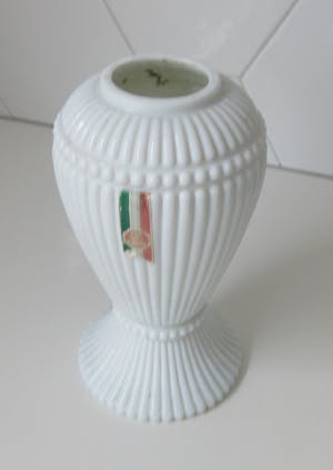 Niet of onleesbaar gesigneerd - Verre Opale Veritable - Opaline witte glazen vaas kopen? Bied vanaf 1!