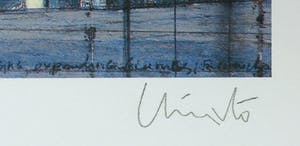 Christo - Handgesigneerd exemplaar Wrapped Reichstag met stofmonster - Ingelijst (Groot) kopen? Bied vanaf 1!