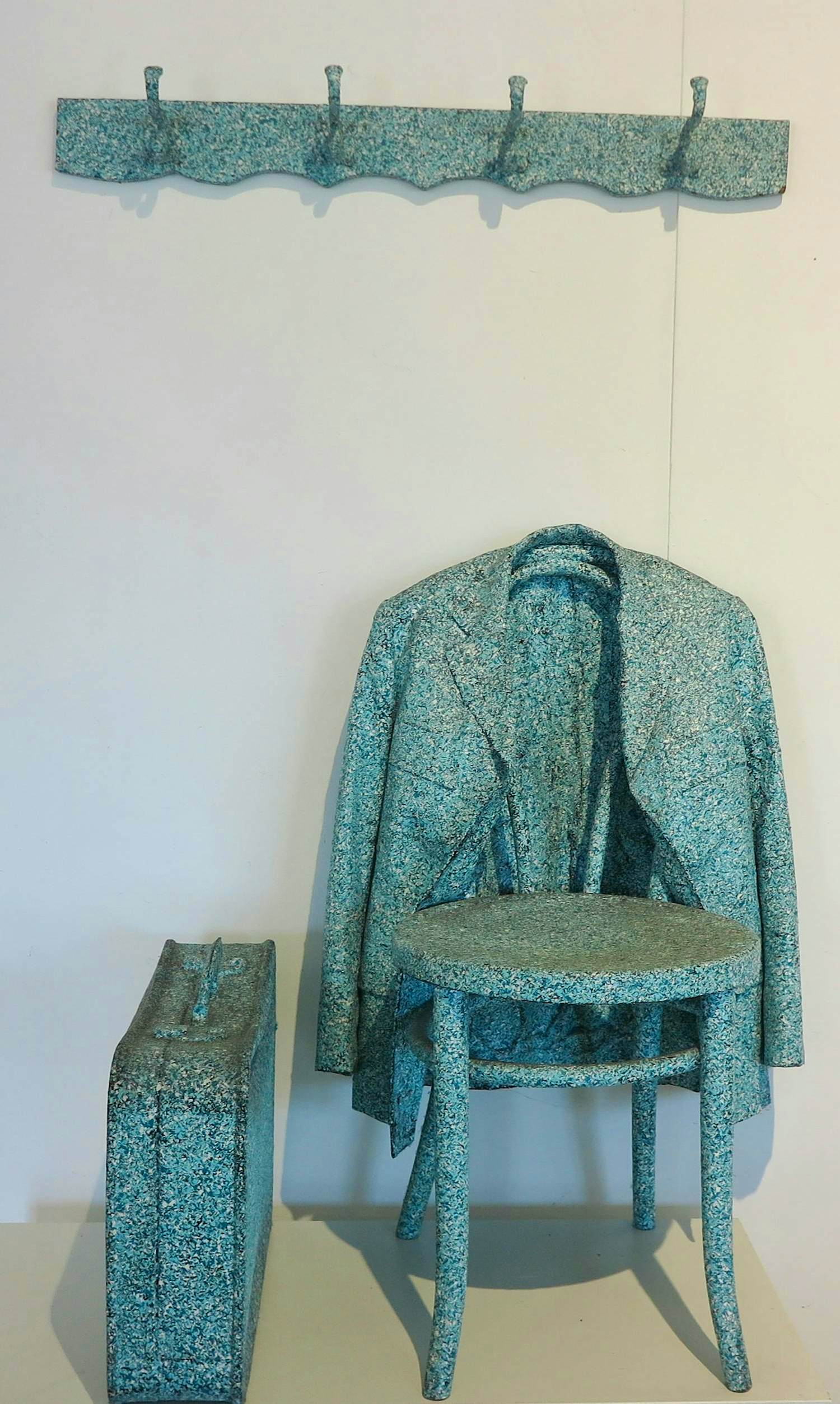 Michel Kourline - Meerdelig kunstobject / installatie, Green Chair verkocht voor € 300!