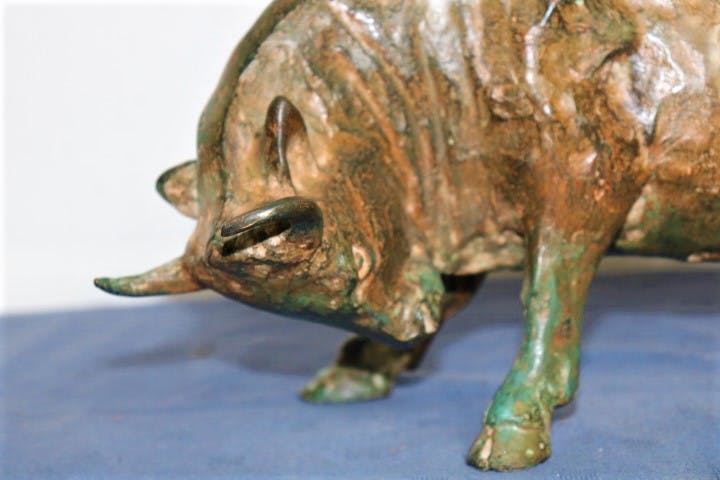 Pierre Chenet - vol bronzen aanvallende stier kopen? Bied vanaf 350!