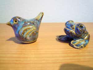 Leo van Olffen - 2 Beeldjes in prachtige staat - VOGEL EN KIKKER verkocht voor € 10!