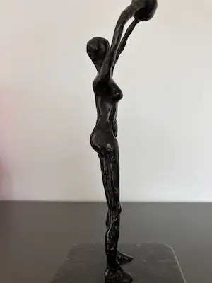 Nicolette Eenhorst - Vrouw met bal kopen? Bied vanaf 69!