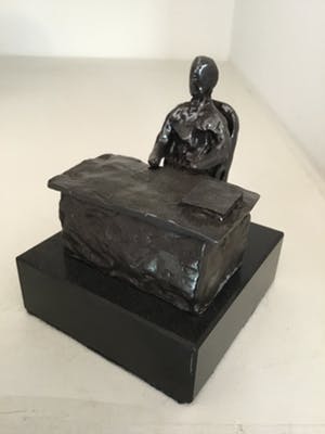 Corry Ammerlaan - Sculptuur “ Aan het werk ! “ kopen? Bied vanaf 20!