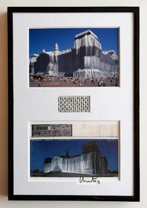 Christo - Christo – Wrapped Reichstag – gesigneerde artcard + 1 met fabric kaufen? Bieten Sie von 380!
