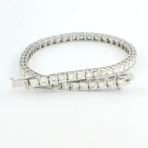 18k witgouden tennisarmband met briljant geslepen diamant tot. 1.76 ct kopen? Bied vanaf 2200!