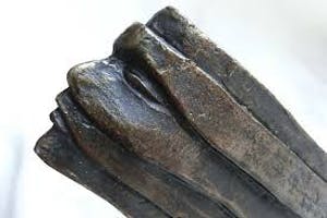 Corry Ammerlaan - Artihove Regina - bronzen sculptuur van een gezicht kopen? Bied vanaf 62!