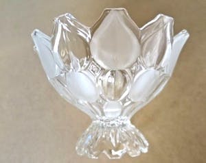 Walther glas - Schaal op voet-Floraal Design -Zware kwaliteit loodkristal-Geslepen&Gesatineerd kopen? Bied vanaf 1!