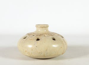 Carla van Ouwenaller - Aardewerk, Lot opengewerkte objecten kopen? Bied vanaf 35!