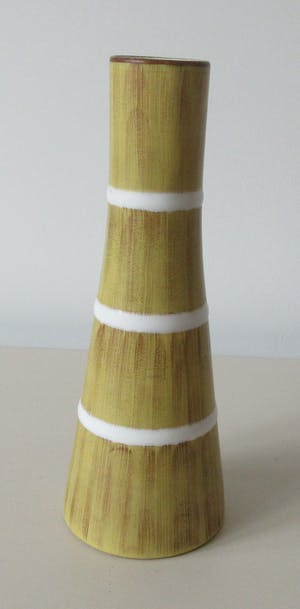 Plateelbakkerij Zuid-Holland - Fifties platelen vaasje met faux bamboe decor Opaal kopen? Bied vanaf 28!