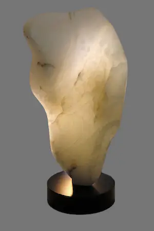 Marina Nuñez del Prado - Abstract beeld uit albast - prachtige licht doorlating - ruim 11 kg kopen? Bied vanaf 895!