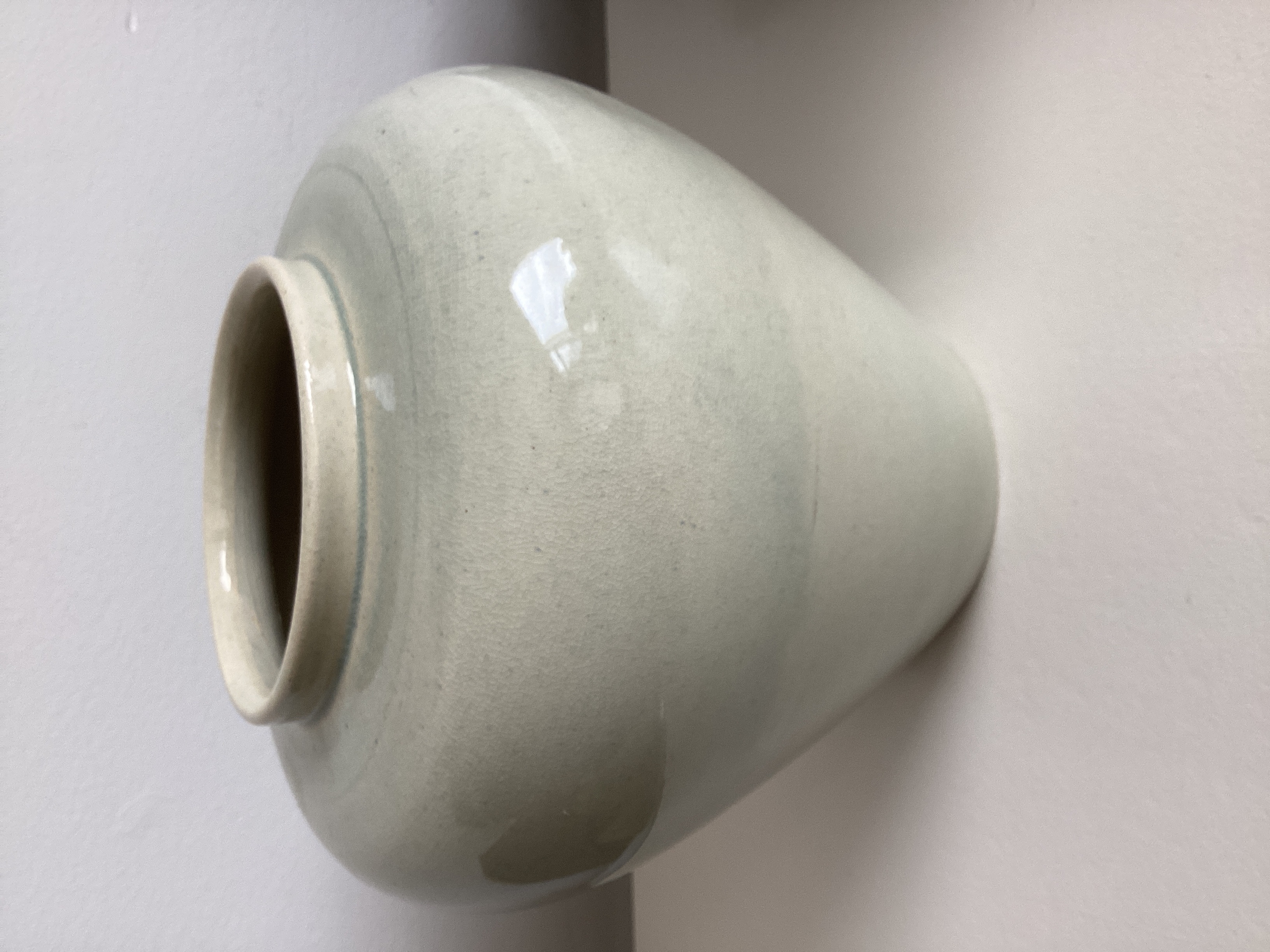ADCO - Beige vaas kopen? Bied vanaf 30!