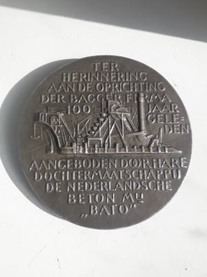 Albert Termote - Bronzen penning: 100 jaar Adriaan Volker Sliedrecht kopen? Bied vanaf 10!