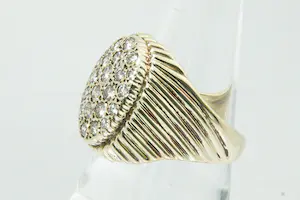 70 - Vintage 14krt geel-gouden pavé ring met 24 briljant gesl. (1.20ct) diamant kopen? Bied vanaf 470!