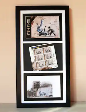 Banksy - Banksy (1974) - FCK PTN! Banksy ingelijst - Complete set verkauft für € 150!