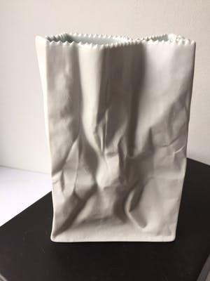 Tapio Wirkkala - Papieren Zak Vaas biscuit (mat) porselein voor Rosenthal 1977 h 19 cm kopen? Bied vanaf 69!