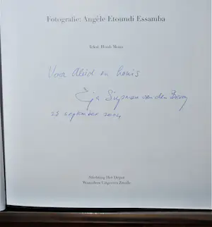 Eja Siepman van den Berg - 3x: o.a. Gesign. boek (fotogr. A. Etoundi Essamba) & Gesign. boek Jan Verschoor kopen? Bied vanaf 50!