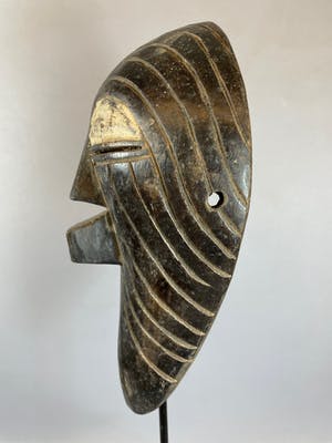 Luba - Tribal used African wooden Luba mask - Congo. kopen? Bied vanaf 35!
