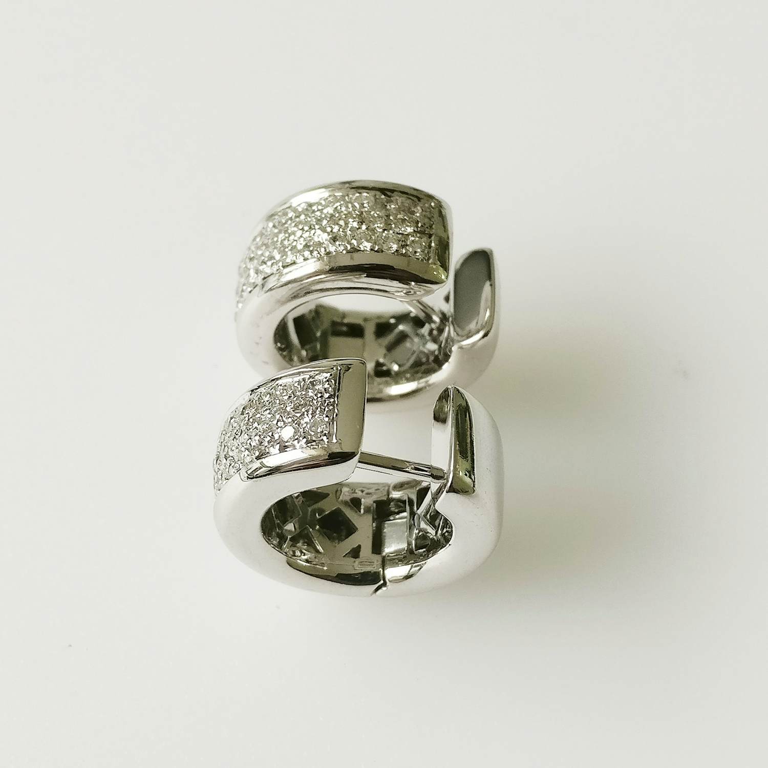 Diamanten oorbellen kopen? Bied vanaf 2250!