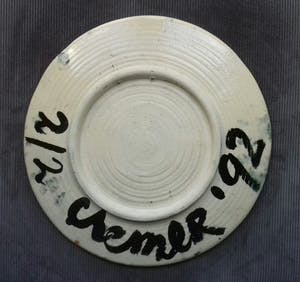 Jan Cremer - Prachtige set van twee hand-beschilderde borden uit 1992 kopen? Bied vanaf 850!