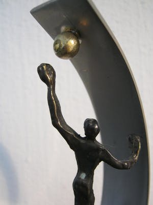 Corry Ammerlaan - Verbronsd/verzilverd sculptuur - "Vruchten Plukken" kopen? Bied vanaf 40!