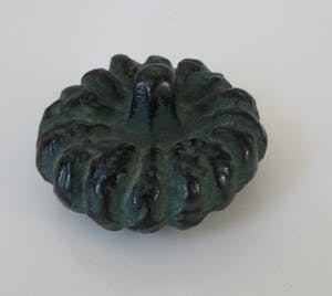 Niet of onleesbaar gesigneerd - Bronzen pompoen presse papier kopen? Bied vanaf 10!