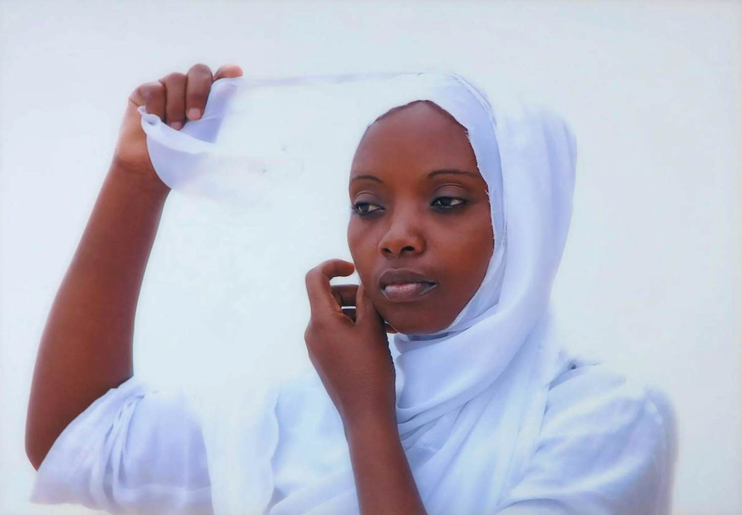 Angele Etoundi Essamba - C-print op dibond, Voile au vent kopen? Bied vanaf 100!