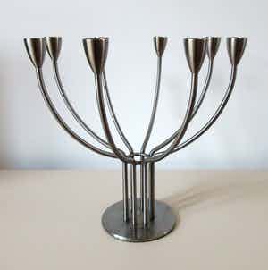 Knut & Marianne Hagberg - Acht armige kandelaar verkocht voor € 25!