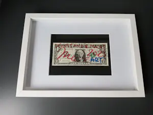 Jonathan Meese - Ingelijst bewerkt Dollarbiljet (‘Kunst an die Macht’) kopen? Bied vanaf 99!